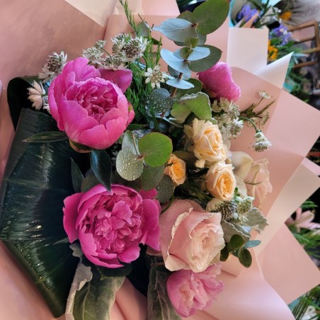 Florisis Huedin Buchet cu bujori trandafiri minirose