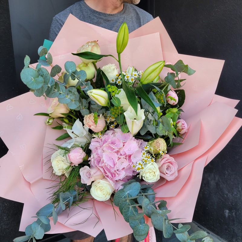 Florisis Huedin Buchet volumetric crin hortensie si trandafiri bujori
