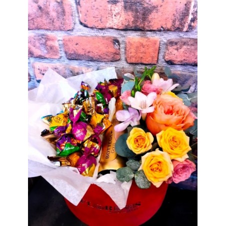 Florisis Huedin Cutie medie sampanie bottega si praline