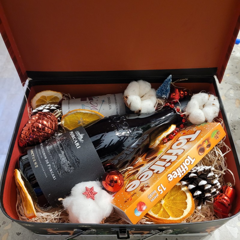 Florisis Huedin Winter box prosecco praline produse farmec