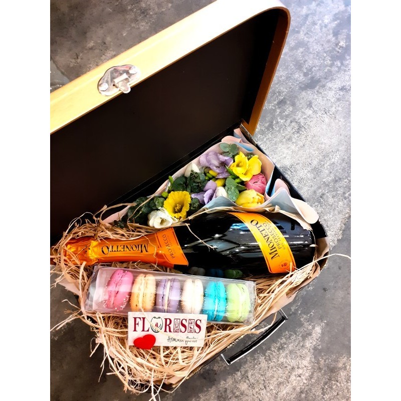 Comanda Florarie Huedin Florisis Cutie cu macarons