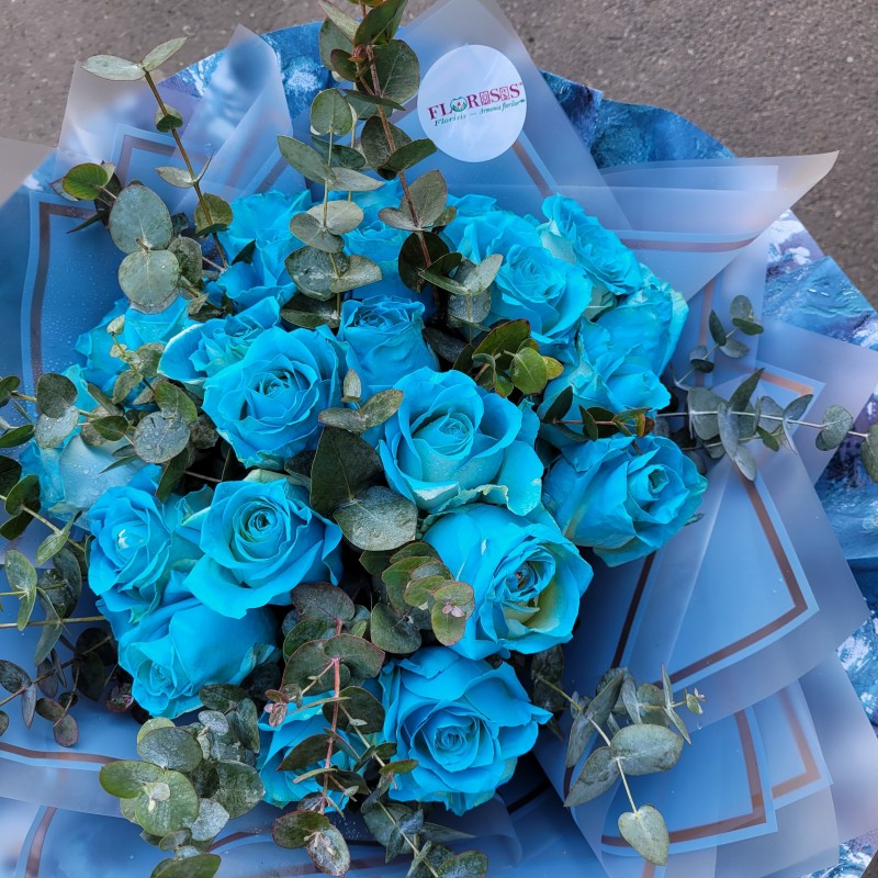 Florisis Huedin Buchet trandafiri albastrii