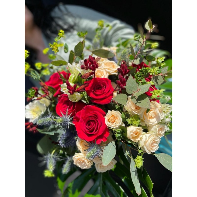 Florisis Huedin Buchet volumetric crem si rosu Doina